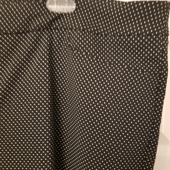 Investments black polka dot dress pant 24W - Picture 4 of 6